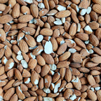 Almendra con Daño Mecánico